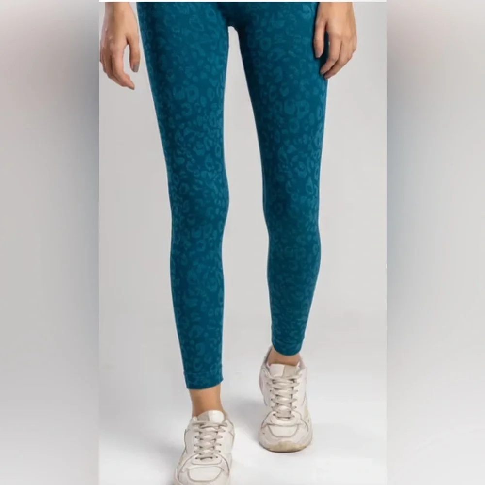 Stylish Blue Patterned Women's leggings size small nwot